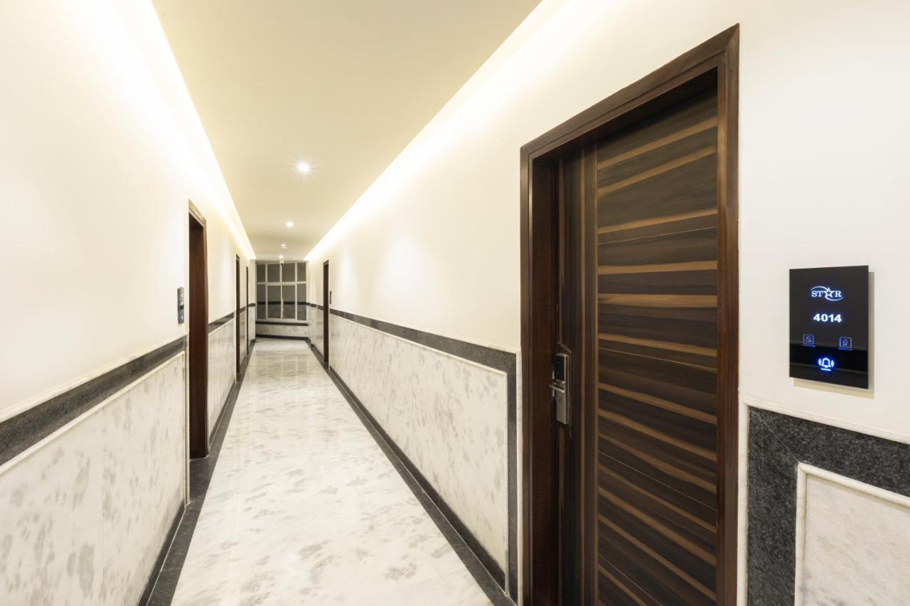 Hotel Star By Star Group- Near Delhi Airport Új-Delhi Kültér fotó