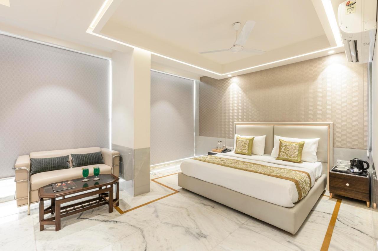 Hotel Star By Star Group- Near Delhi Airport Új-Delhi Kültér fotó