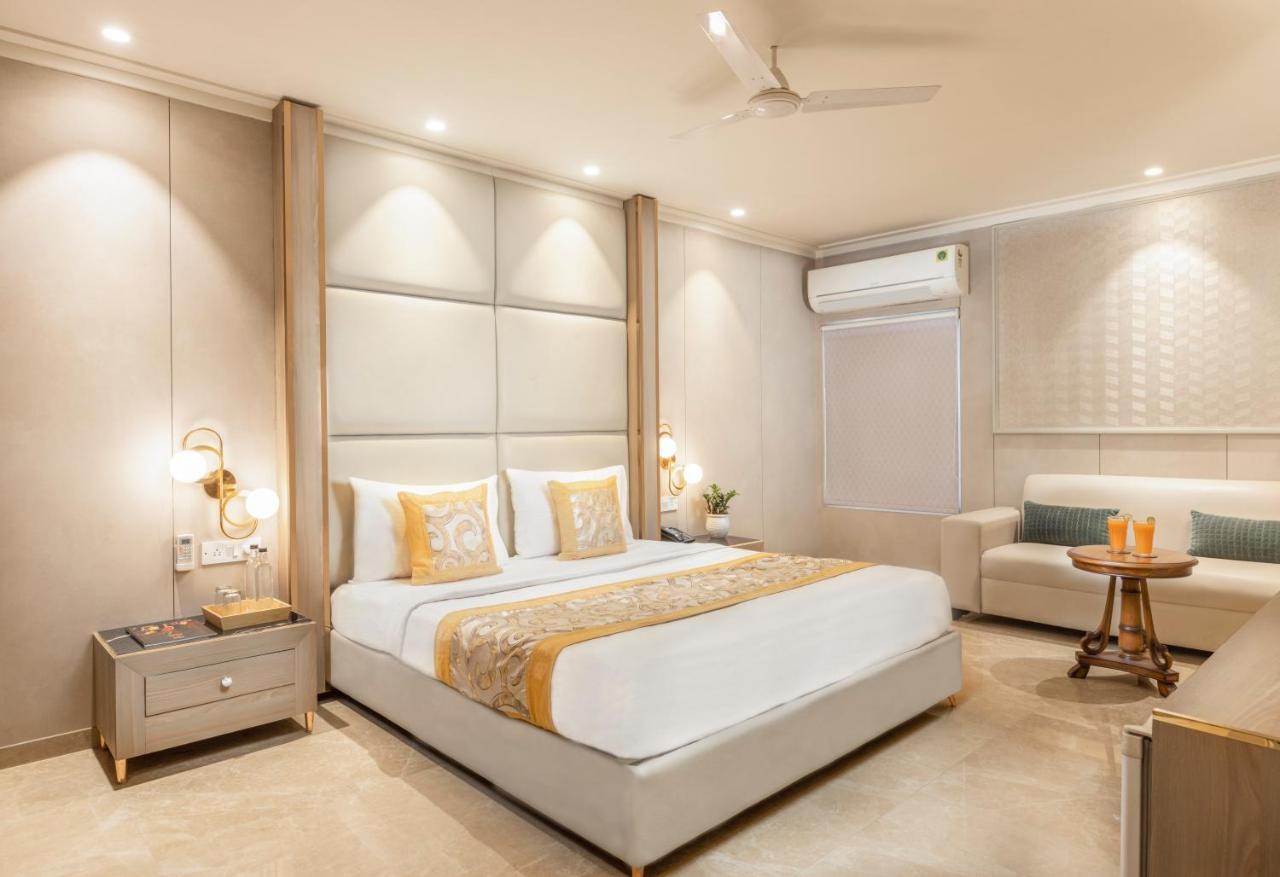 Hotel Star By Star Group- Near Delhi Airport Új-Delhi Kültér fotó