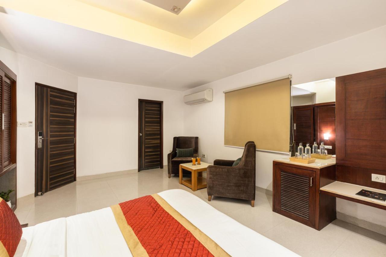 Hotel Star By Star Group- Near Delhi Airport Új-Delhi Kültér fotó