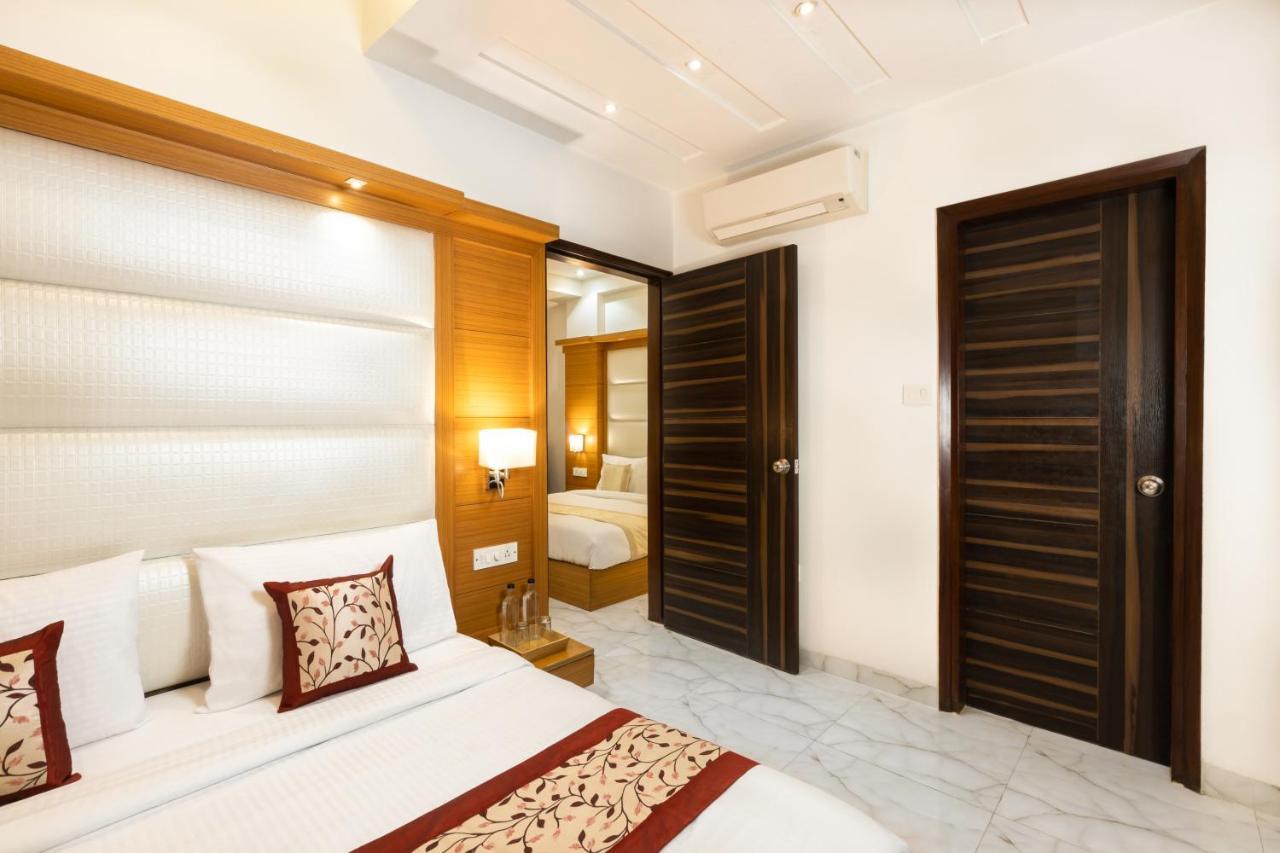 Hotel Star By Star Group- Near Delhi Airport Új-Delhi Kültér fotó