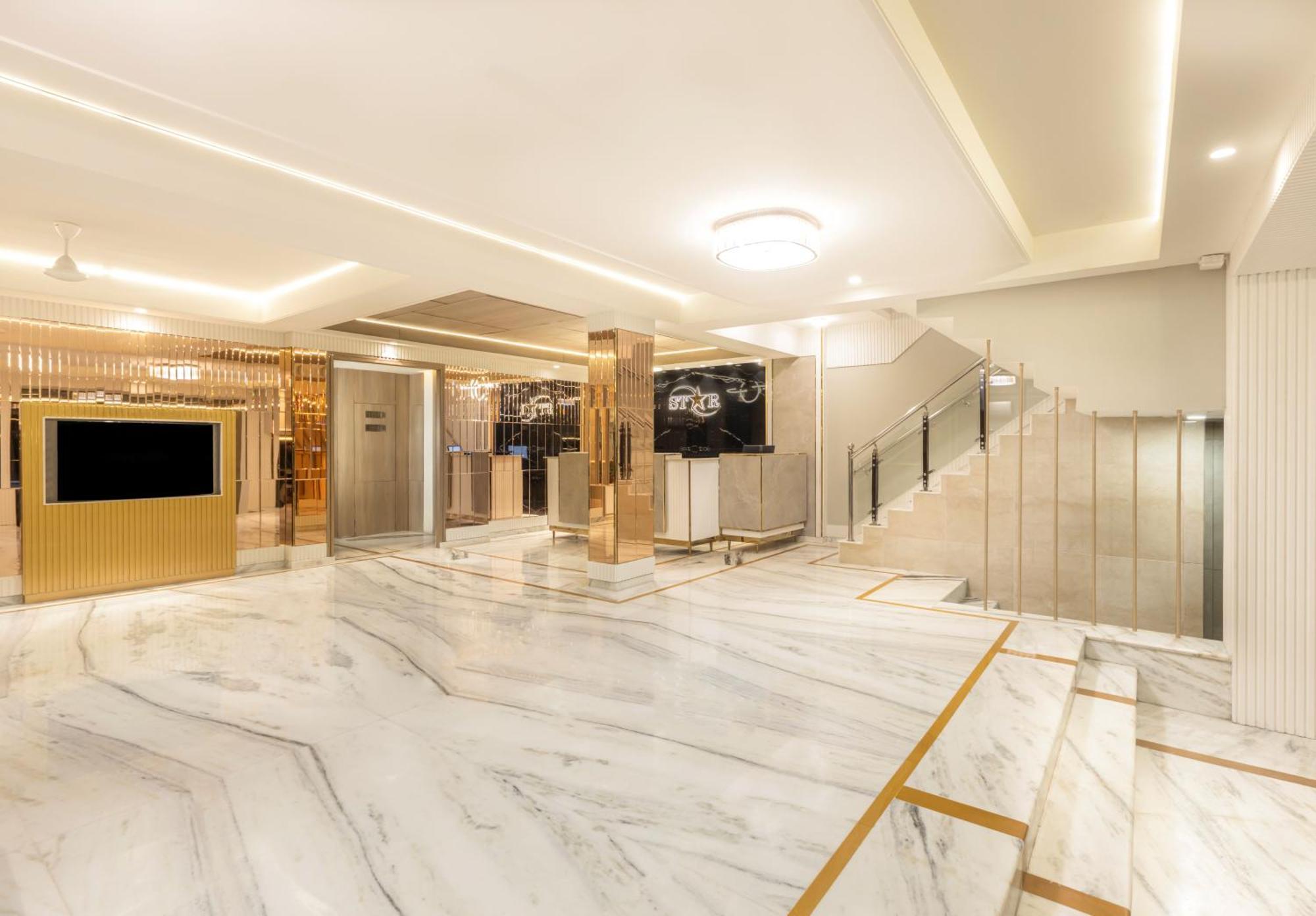 Hotel Star By Star Group- Near Delhi Airport Új-Delhi Kültér fotó