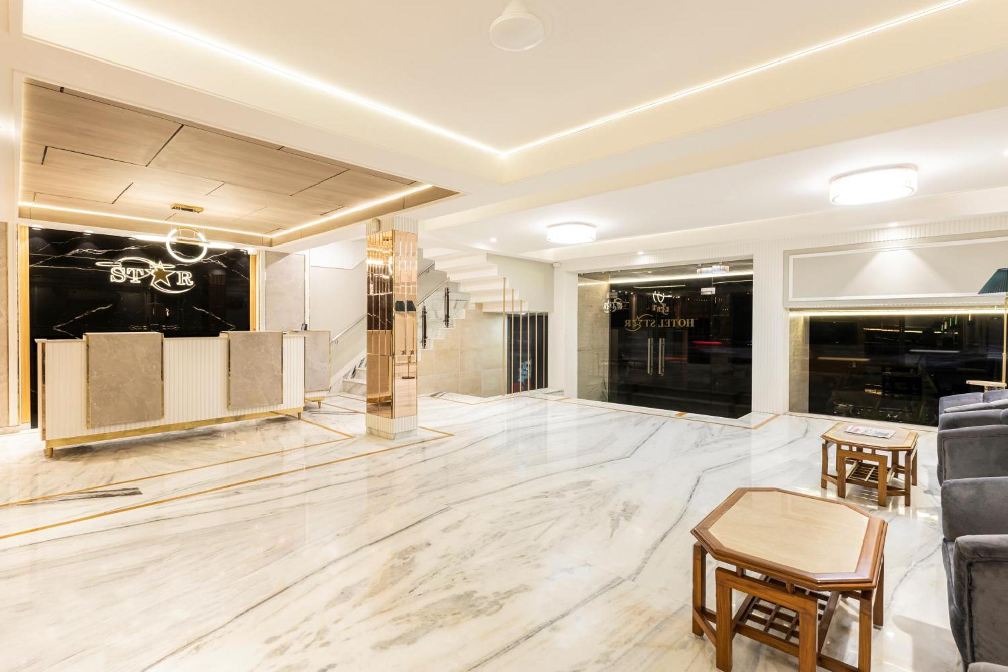 Hotel Star By Star Group- Near Delhi Airport Új-Delhi Kültér fotó