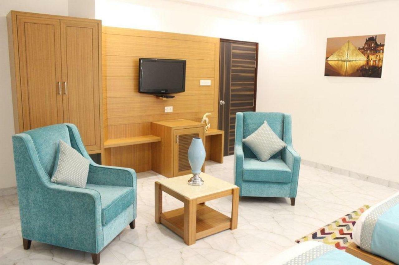 Hotel Star By Star Group- Near Delhi Airport Új-Delhi Kültér fotó